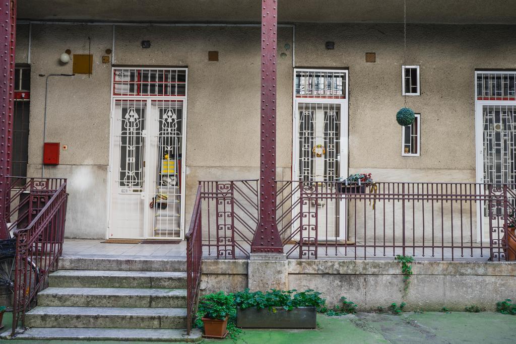 Ciao Budapest Hostel Exterior photo