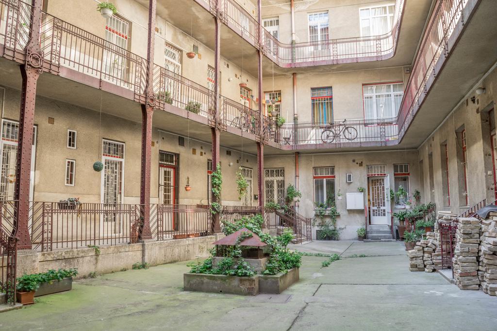 Ciao Budapest Hostel Exterior photo